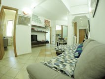 Two-bedroom Apartment of 85m² in Via Domenico Cimarosa 4
