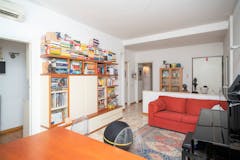 Three-bedroom Apartment of 93m² in Via Lorenzo di Credi 4