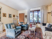 Three-bedroom Villa of 163m² in Via Maria Rygier