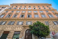 One-bedroom Apartment of 55m² in Via Alessandria 10