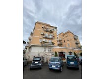 Two-bedroom Apartment of 76m² in Via Felice Cettomai