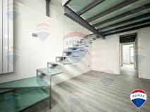 One-bedroom Loft of 77m² in Via Luigi Bodio