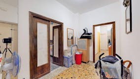 Two-bedroom Apartment of 90m² in Via Francesco Selmi