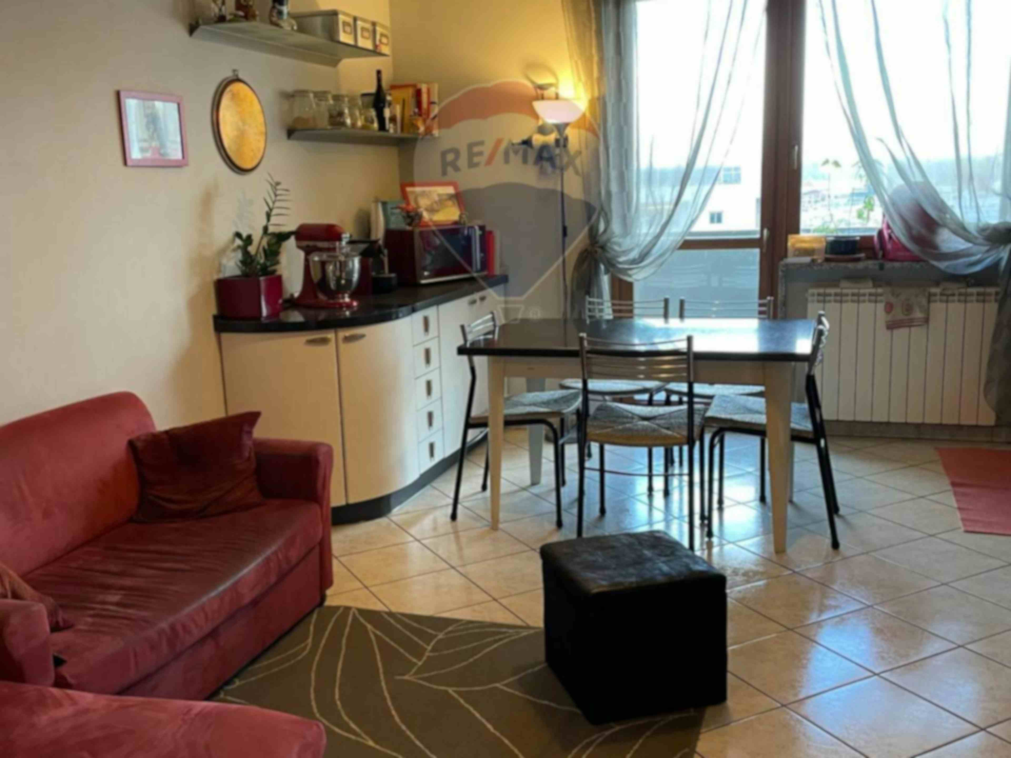 Two-bedroom Apartment of 82m² in Via Paolo Veronese