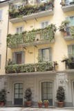 Two-bedroom Apartment of 195m² in Via Pietro Maroncelli