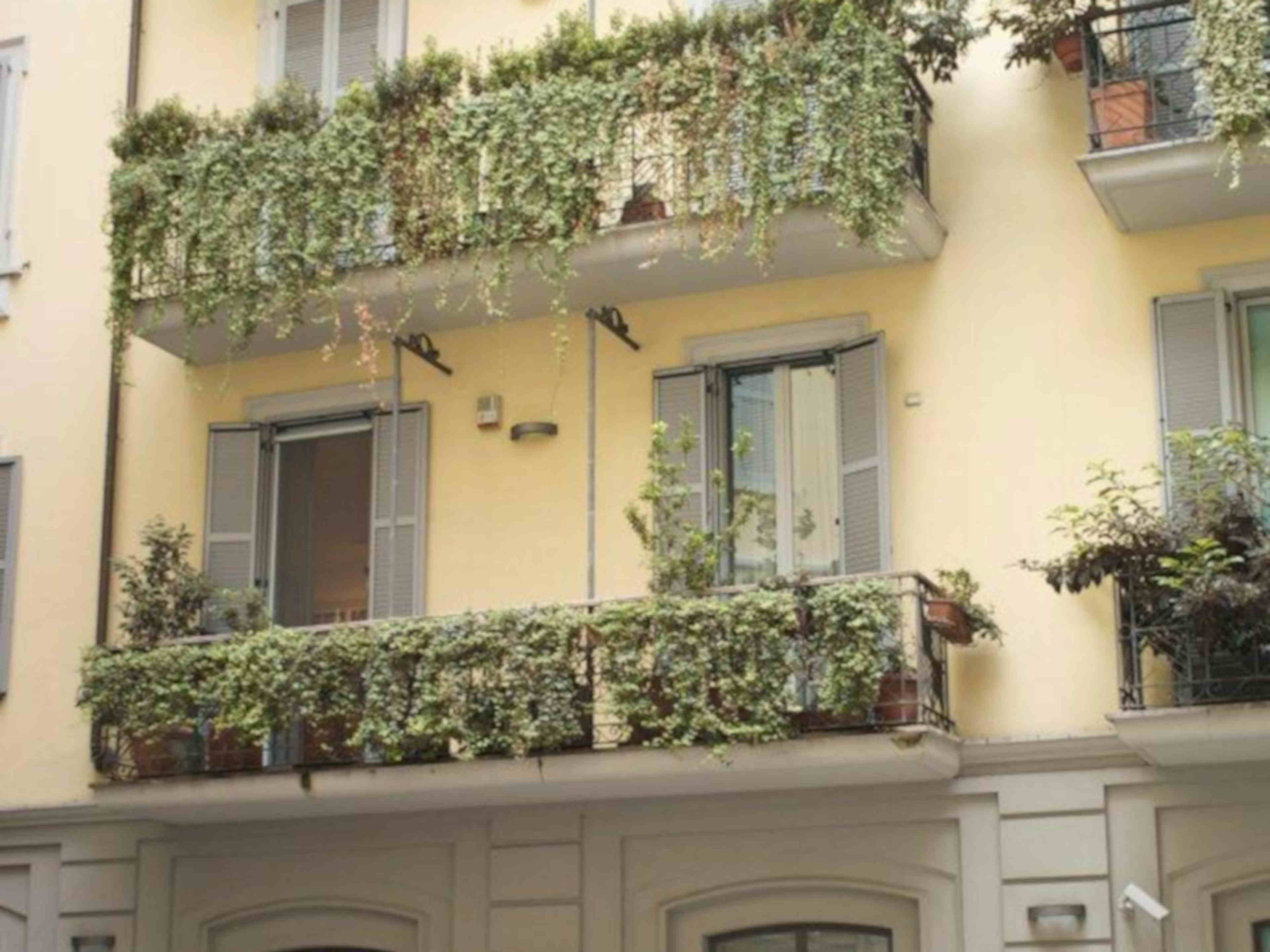 Two-bedroom Apartment of 195m² in Via Pietro Maroncelli