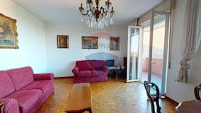 Three-bedroom Apartment of 139m² in Via Valsesia