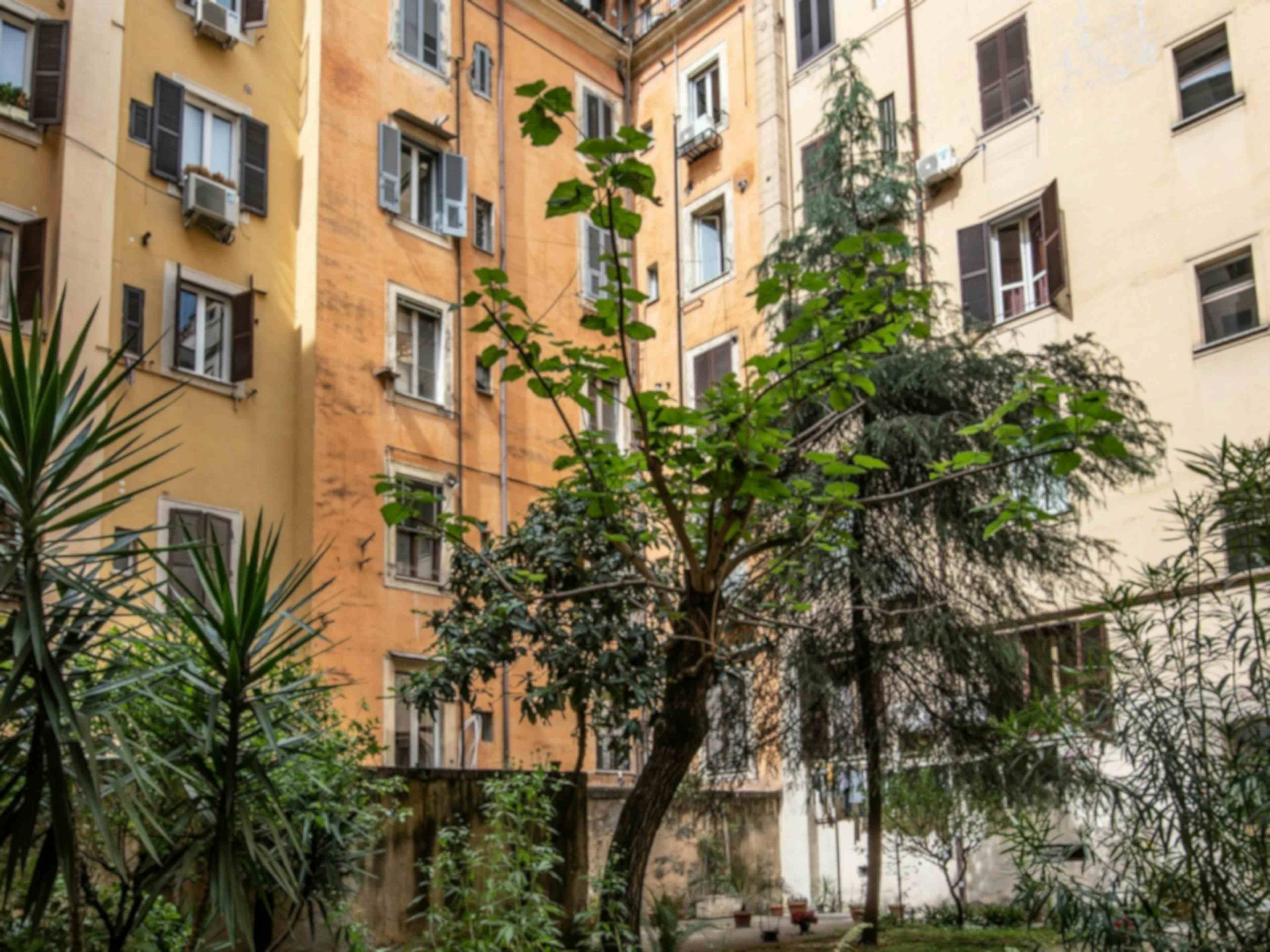 Three-bedroom Apartment of 120m² in Via Enrico Cialdini