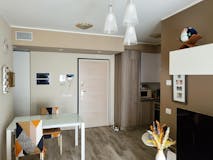 Two-bedroom Apartment of 90m² in Via Pier Francesco Mola 10