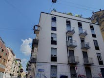 Two-bedroom Apartment of 105m² in Via Francesco Redi