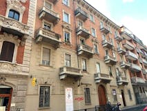 Two-bedroom Apartment of 85m² in Via Vincenzo Monti