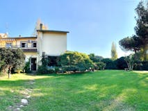 Four-bedroom Villa of 200m² in Via Eugamone