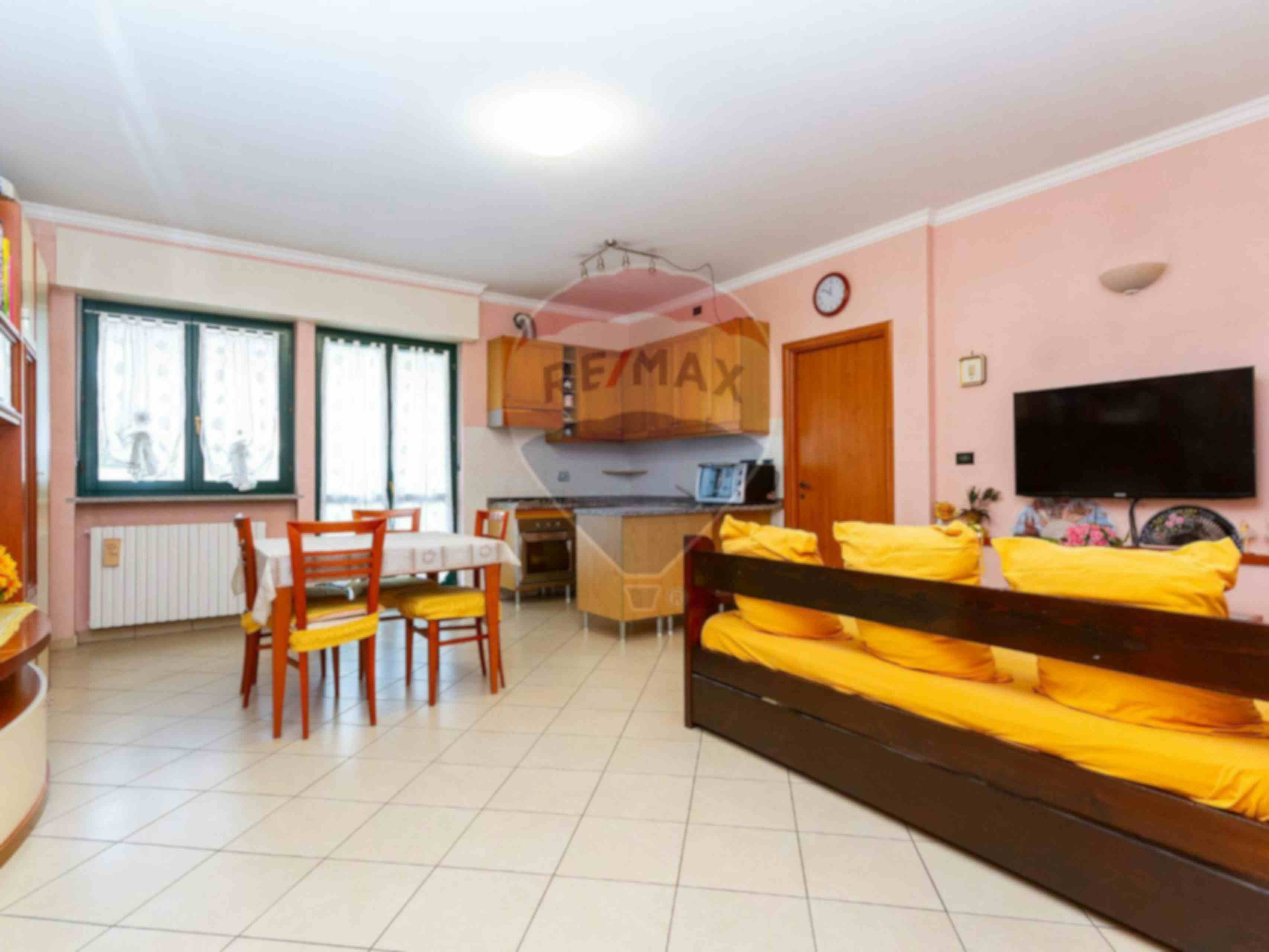 Three-bedroom Apartment of 120m² in Via Trento
