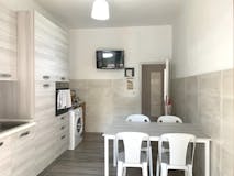 Three-bedroom Apartment of 120m² in Via di Santo Stefano in Pane