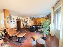 Two-bedroom Apartment of 130m² in Via V. Veneto 123