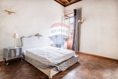 Two-bedroom Apartment of 123m² in Piazza Barberini