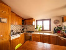 Two-bedroom Apartment of 95m² in Via Colzate
