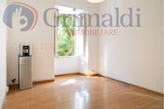 Two-bedroom Apartment of 90m² in Via Germanico 