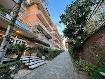 Two-bedroom Apartment of 80m² in Via Dei Salici