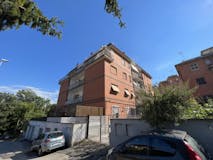 Two-bedroom Apartment of 86m² in Via Sabatino Lopez