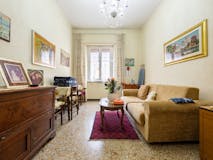 Two-bedroom Apartment of 85m² in Via Casilina
