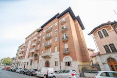Four-bedroom Apartment of 120m² in Via Caraglio 7