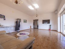 Two-bedroom Apartment of 125m² in Via Viadana