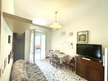 Two-bedroom Apartment of 80m² in Via Filippo Turati 26