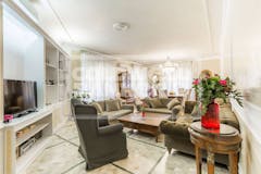 Three-bedroom Apartment of 180m² in Via Chisimaio