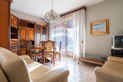 Three-bedroom Apartment of 99m² in Via Costantino Baroni