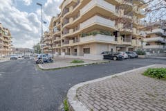 One-bedroom Apartment of 77m² in Via Villa di Faonte 95