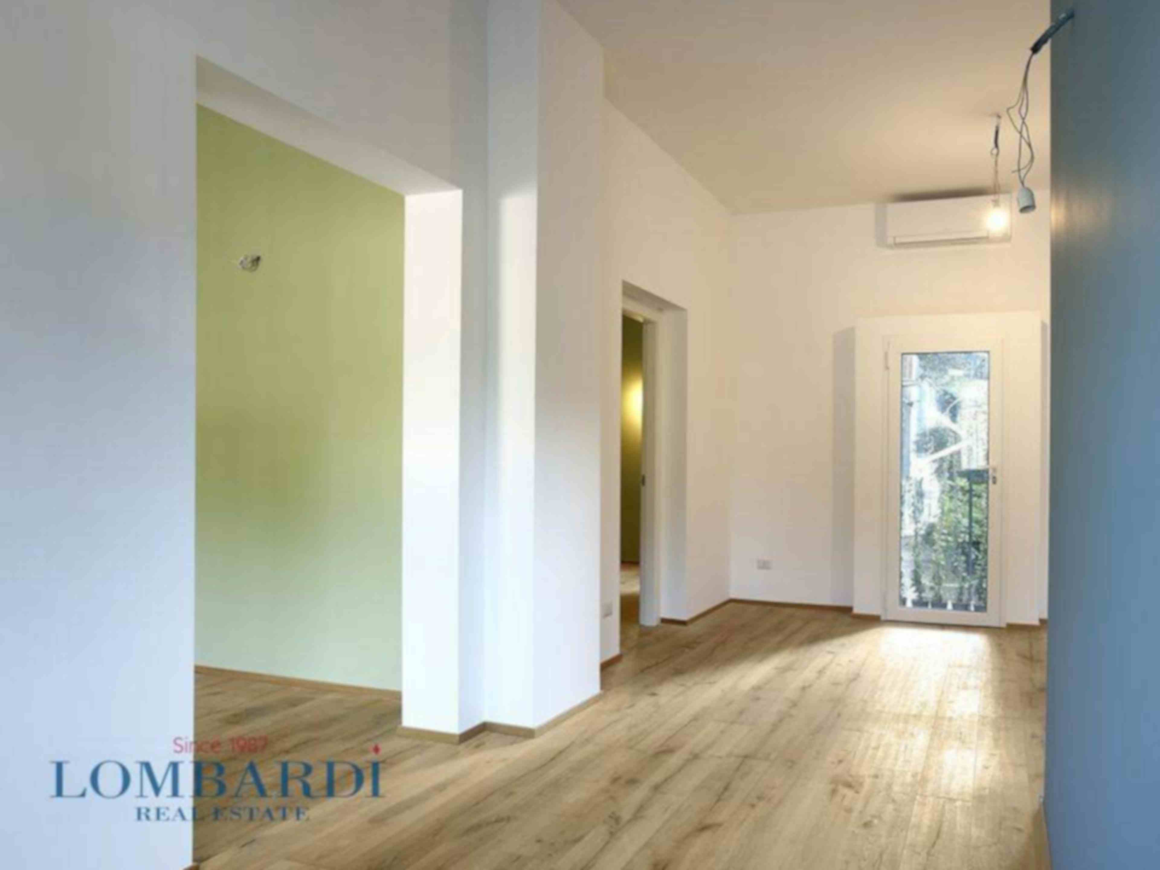 Two-bedroom Apartment of 115m² in Via Giovanni Labus