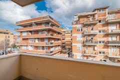 Two-bedroom Apartment of 65m² in Via della Santabarbara 9