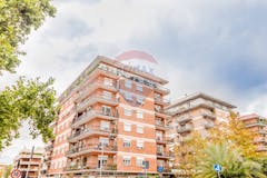 Two-bedroom Apartment of 83m² in Viale Giulio Agricola