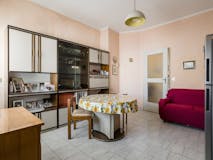 Two-bedroom Apartment of 74m² in Via Tronzano