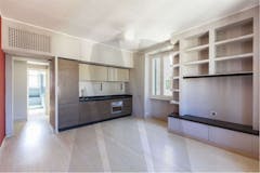 Two-bedroom Apartment of 80m² in Via Giovanni Battista Bodoni
