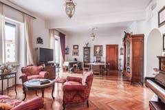 Multi-bedroom Apartment of 220m² in Viale Giuseppe Mazzini