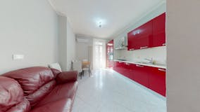 Two-bedroom Apartment of 75m² in Via Lauro Rossi 36